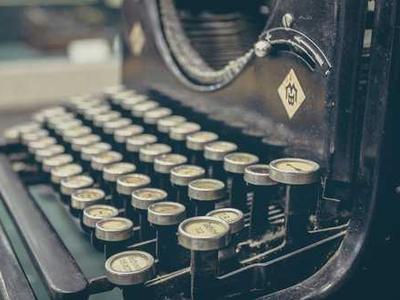 Finding the Right Publishing Mentor and How to Navigate Reviews, Translations, and Book Pricing: Member Q&A with Michael La Ronn and Sacha Black