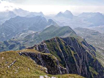 Finding the Right Publishing Mentor and How to Navigate Reviews, Translations, and Book Pricing: Member Q&A with Michael La Ronn and Sacha Black